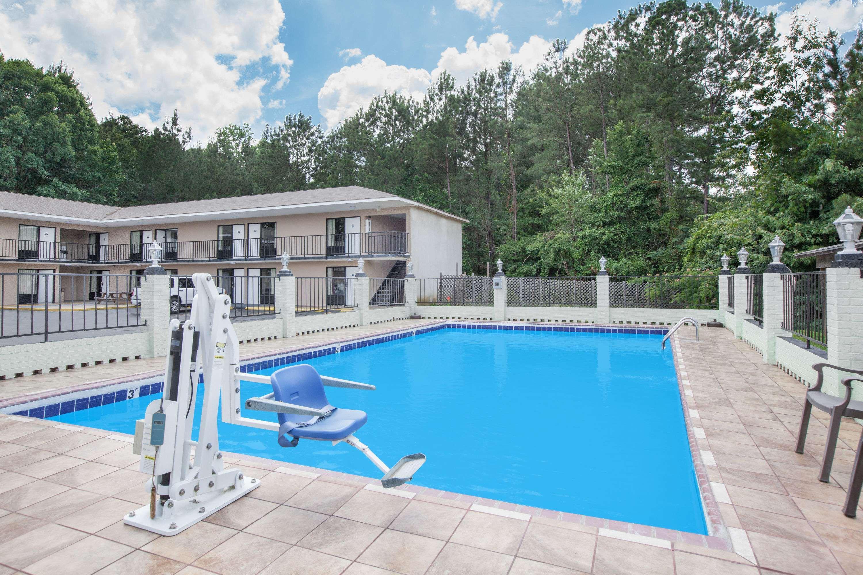 Days Inn By Wyndham Newton Ms I-20 Luaran gambar