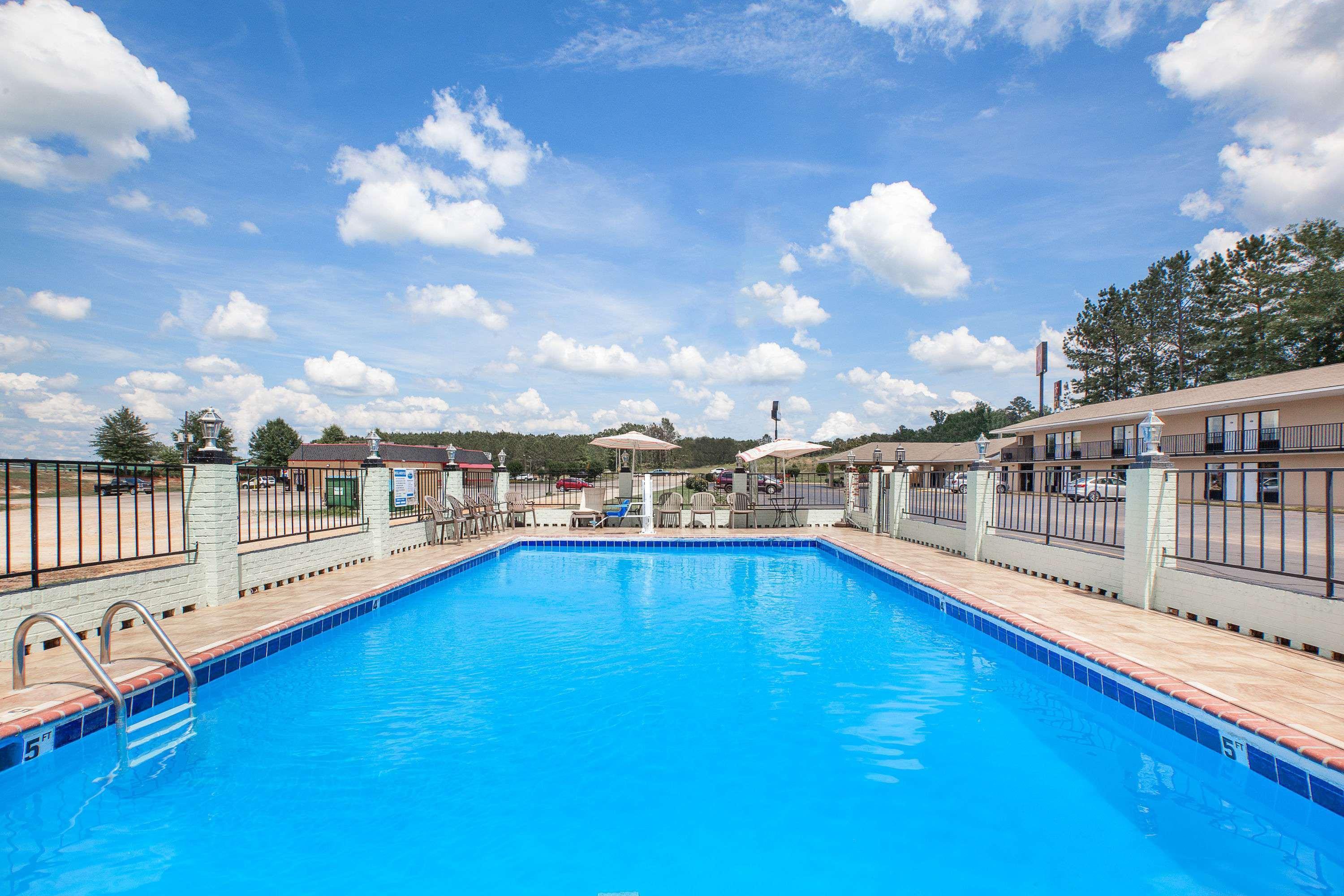 Days Inn By Wyndham Newton Ms I-20 Luaran gambar